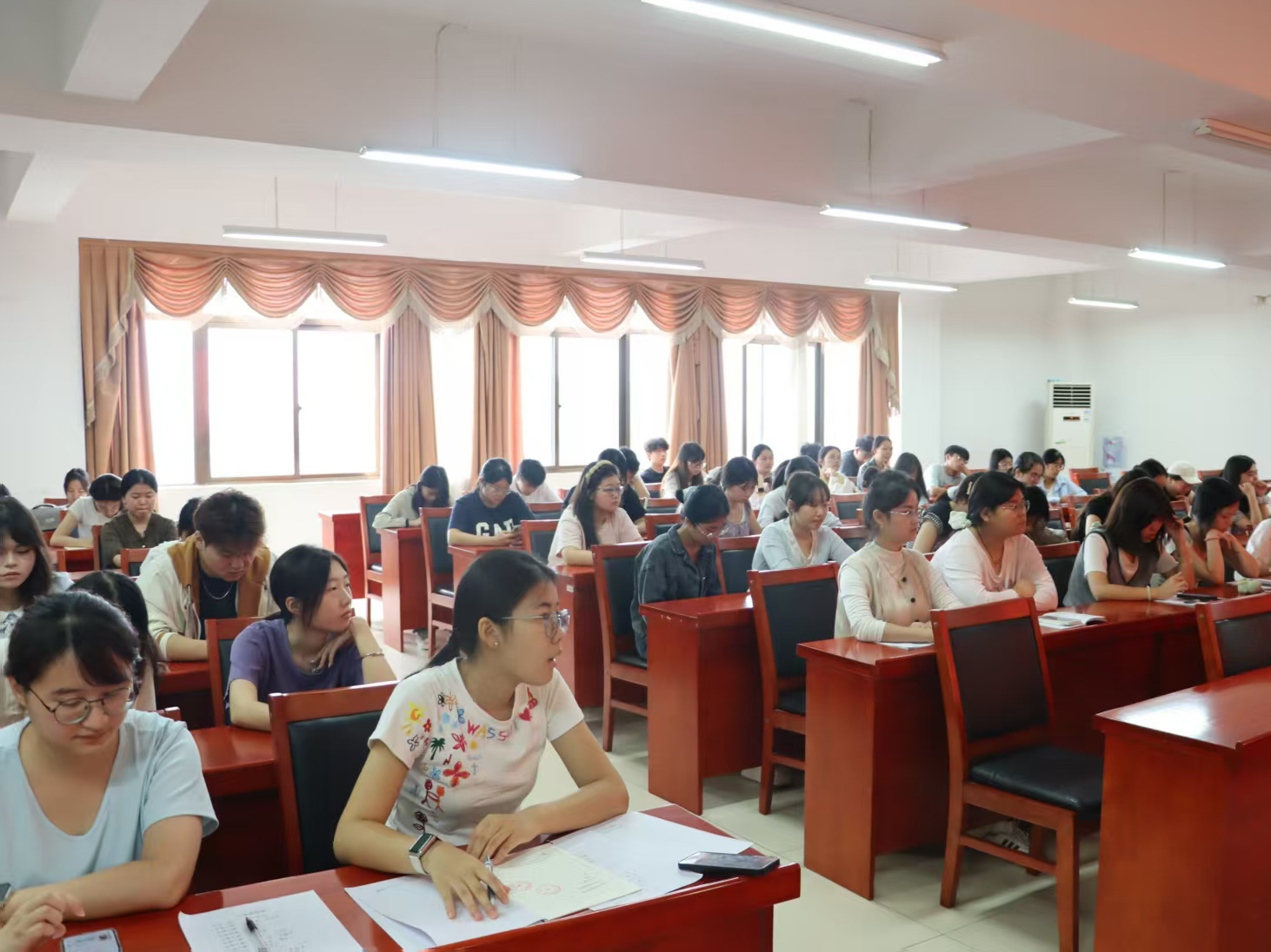 9eaf9eecc1494cbd8b4601bf3f1fac10.jpg