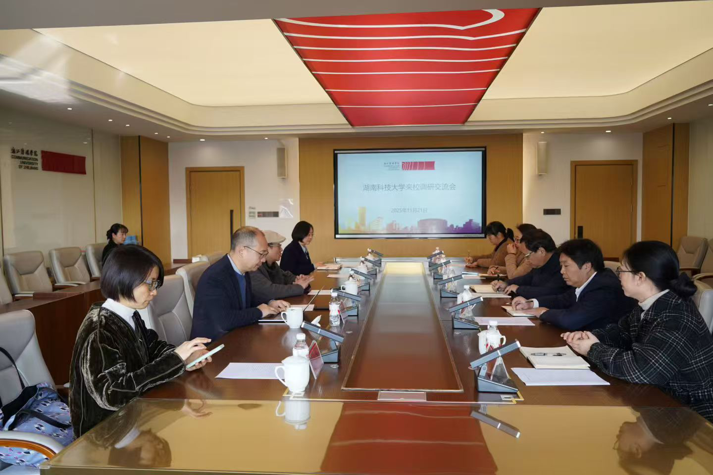 6421a6bf9fbd4af6a278d52f478a7b26.png 6421a6bf9fbd4af6a278d52f478a7b26.png